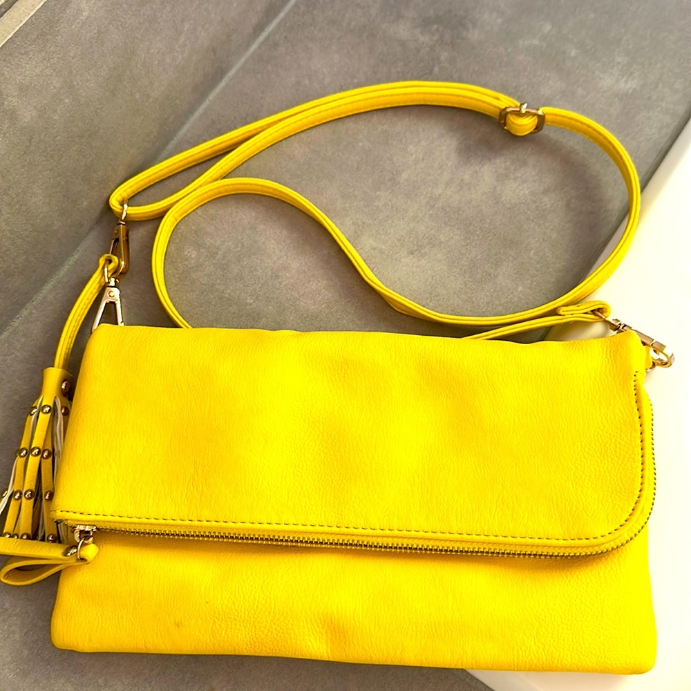 Very nice  purse Good for summer time any occasion
